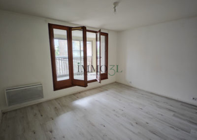 Location appartement, 2 pièces, MONTREUIL, 825.00 €/mois c.c