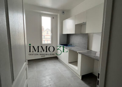 ROSNY, 3 pièces, 935,00 € c.c / mois